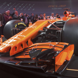 Así es el McLaren MCL32, que ha sido presentado este viernes en Woking. /REUTERS