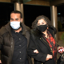 La extraña actitud de Lola Medina antes y después de hablar públicamente