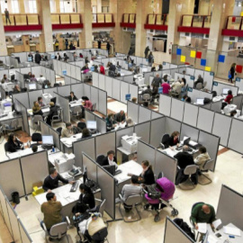 25.000 funcionarios jubilados y familiares de fallecidos reclaman al Gobierno andaluz la extra de 2012.