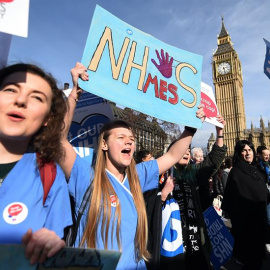 Gran manifestación en Londres en defensa de la sanidad pública británica. /EFE