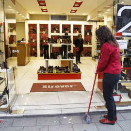 Los contratos involuntarios, por su parcialidad y temporalidad, se concentran en los sectores de la hostelería y el comercio. REUTERS