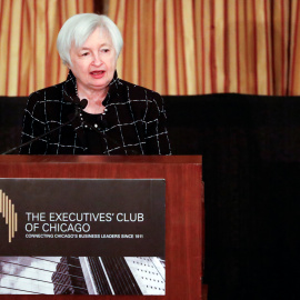 La presidenta de la Reserva Federal (Fed), Janet Yellen, durante su discurso en el Club de Ejecutivos de Chicago. REUTERS/Kamil Krzaczynski