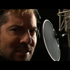 Bisbal interpreta el videoclip de la película 'El Parque Mágico'