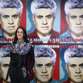 La portavoz del Ayuntamiento de Madrid, Rita Maestre, posa a su llegada a la inauguración de la primera retrospectiva de la Filmoteca Española a Pedro Almodóvar. EFE
