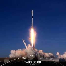 Space X bate récord al lanzar 143 satélites con un solo cohete