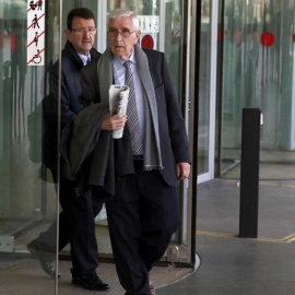 El extesorero de CDC Daniel Osácar sale de la Ciutat de la Justicia. EFE