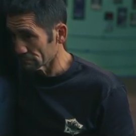 Poli Díaz protagoniza el regreso de Marea: 'En las encías'