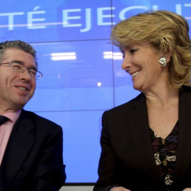 Esperanza Aguirre y Francisco Granados, en una imagen de archivo de una reunión del PP. EFE/Ballesteros