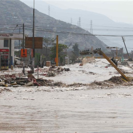 Vista general de las inundaciones producidas por el desborde de los ríos Rímac y Huaycoloro al este de la ciudad de Lima.EFE/Ernesto Arias