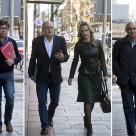 De izquierda a derecha, el representante de Pedro Sánchez, el secretario de Organización de los socialistas navarros Santos Cerdán; los de Susana Díaz, el secretario de Organización del PSOE andaluz, Juan Cornejo, y su homóloga aragonesa, P