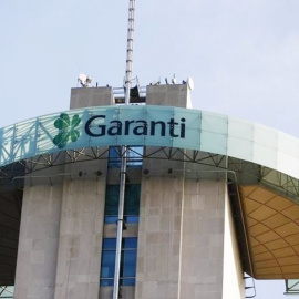 Detalle de la sede del banco Garanti Bank, en Estambul. REUTERS