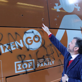 Una de las fotos del autobús que ha colgado el presidente de Hazte Oír en Twitter