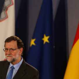 Rajoy en la conferencia de prensa que ha ofrecido junto al primer ministro de Malta, Joseph Muscat. REUTERS/Darrin Zammit Lupi
