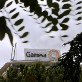 El logo de Gamesa, en su sede en Madrid. REUTERS/Andrea Comas