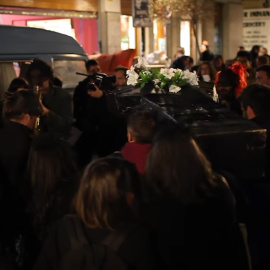 Protesta del colectivo Lavapiés ¿díonde vas? el pasado 1 de abril en la plaza de este barrio del centro de Madrid.- LAVAPIÉS ¿DÓNDE VAS?