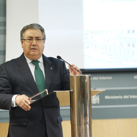 El ministro de Interior, Juan Ignacio Zoido, en una declaración institucional sobre la entra de armas de ETA./EUROPA PRESS