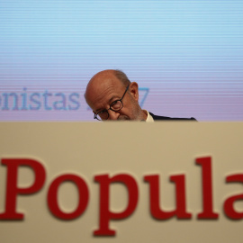 El nuevo presidente del Banco Popular, Emilio Saracho, durante su primera junta de accionistas de la entidad. REUTERS/Juan Medina