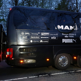 El autobús del Borussia Dortmund después del ataque del pasado martes. REUTERS/Kai Pfaffenbach