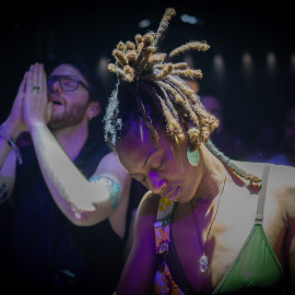  Varias personas bailan el día en que arranca una nueva edición de Sónar de Día, en la Fira de Barcelona, a 16 de junio de 2022, en Barcelona, Cataluña (España). David Zorrakino / Europa Press 16/6/2022