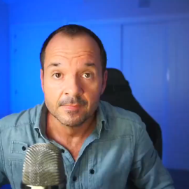  Ángel Martín en el vídeo publicado en su cuenta de Twitter