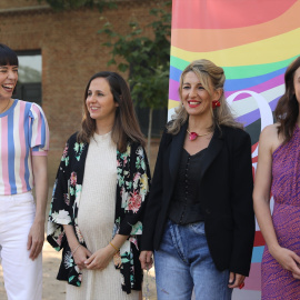  Diana Morant, Ione Belarra, Yolanda Díaz e Irene Montero posan durante la II edición de los Reconocimientos Arcoíris por el Día Internacional del Orgullo LGTBI, a 27 de junio de 2022, en Madrid.