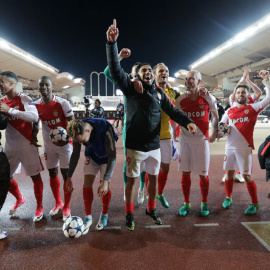 Los jugadores del Mónaco celebran su pase a las semifinales de la Champions. /REUTERS