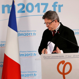 El candidato izquierdista, Jean-Luc Melenchon, tras su discurso ante los simpatizantes del partido La Francia Insumisa.- REUTERS