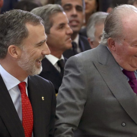 Juan Carlos y Felipe de Borbón han sido hasta la fecha los únicos ciudadanos españoles contra los que un tribunal no puede proceder en democracia | EFE
