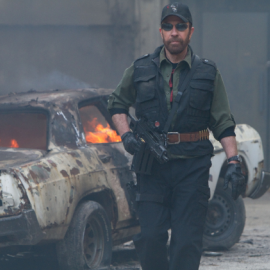  Chuck Norris en 'Los Mercenarios'. - Youtube