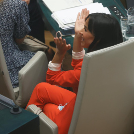  La vicealcaldesa Begoña Villacis durante el pleno del Ayuntamiento, este martes. EFE/ Juan Carlos Hidalgo