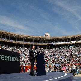  Pablo Casado durante su intervención en la Plaza de Toros de Valencia donde el PP cierra su convención nacional.- EFE/ Manuel Bruque