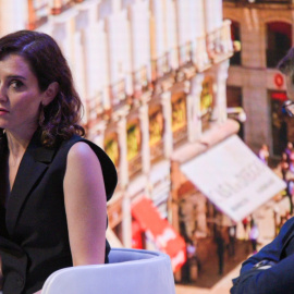  La presidenta de la Comunidad de Madrid, Isabel Díaz Ayuso (i), y Alberto Núñez Feijóo (d).- Jorge Gil / Europa Press