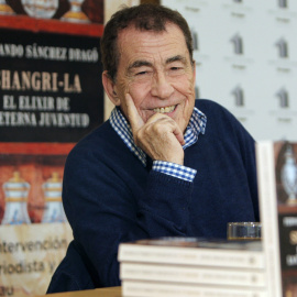  Fotografía de archivo (09/11/2016), del escritor Fernando Sánchez Dragó. / EFE - Xoán Rey