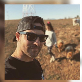 David Bisbal disfruta de un alegre día en familia