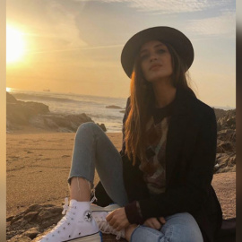 Sara Carbonero desconecta con la puesta de sol en Oporto