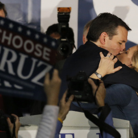 Ted Cruz vence a Trump en las asambleas electorales de Iowa por la nominación republicana.- REUTERS