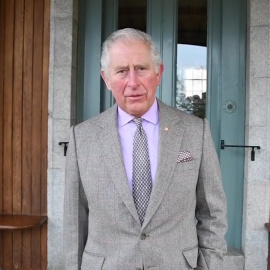 El príncipe Carlos de Inglaterra da positivo por coronavirus