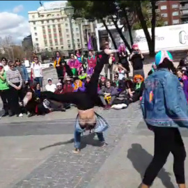 Lucha de mujeres anticolonial en la Plaza de Colón en Madrid
