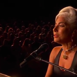 Lady Gaga cumple 33 años rodeada de éxito