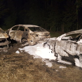 Coches calcinados./EUROPA PRESS