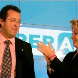 El exalcalde de Leganés, Jesús Gómez, y Esperanza Aguirre. EFE/Archivo