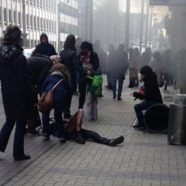 Otra explosión ha dejado varios heridos en el barrio bruselense de las instituciones europeas,  en la estación de Maalbek.- TWITTER