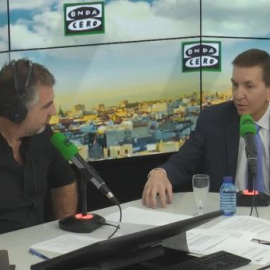 Manuel Moix siendo entrevistado por Carlos Alsina. /ONDA CERO