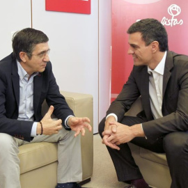 Patxi López y Pedro Sánchez | EFE