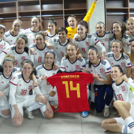 Celebración de la Selección española femenina tras conseguir el pase a la EURO