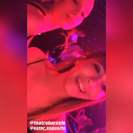 Aitana se cuela en el grupo de amigos de 'Élite'