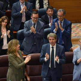 La consejera de Economía de la Comunidad de Madrid, Engracia Hidalgo, junto al portavoz, Angel Garrido y Cristina Cifuentes, durante la sesión del debate de presupuestos regionales / EFE/ Fernando Villar