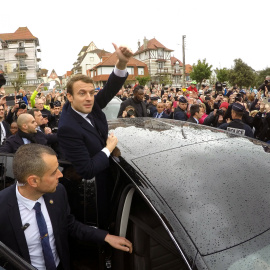 Emmanuel Macron durante su visita a Le Touquet.- REUTERS