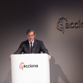 El presidente de Acciona, José Manuel Entrecanales, ante la junta de accionistas. E.P.