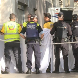 La Policía inspecciona el lugar de los hechos /EUROPA PRESS